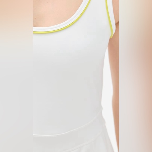 Martina Rigor Dress With Piping
Splits59 In: White/Chartuse - Picture 5 of 6